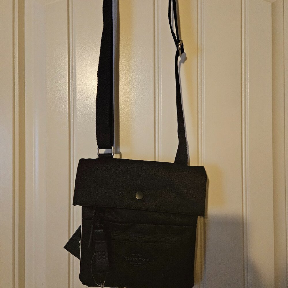 Sherpani Pica in Raven NWT